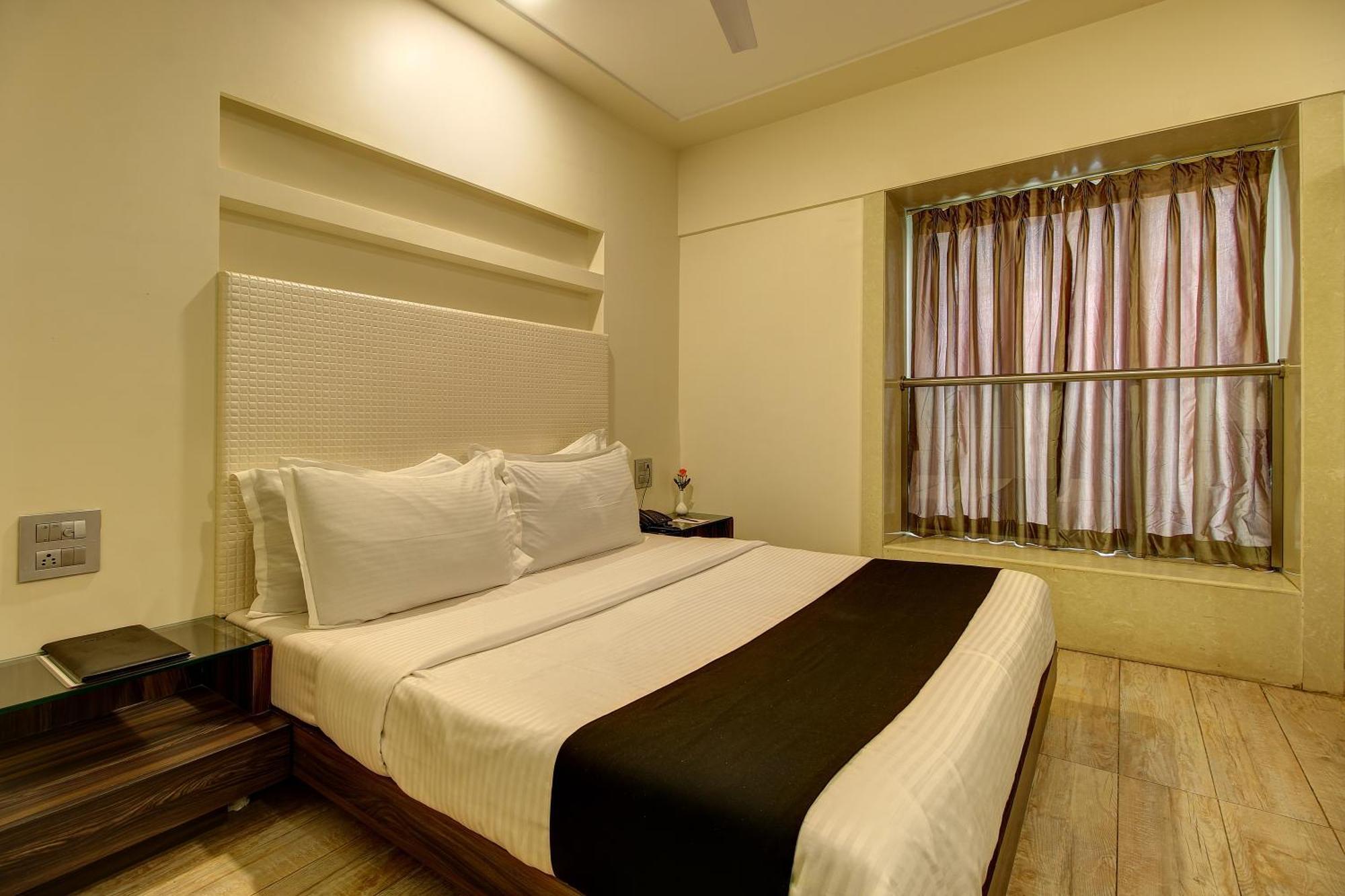 Hotel Mumbai House Juhu, Santacruz West, Mumbai Rom bilde