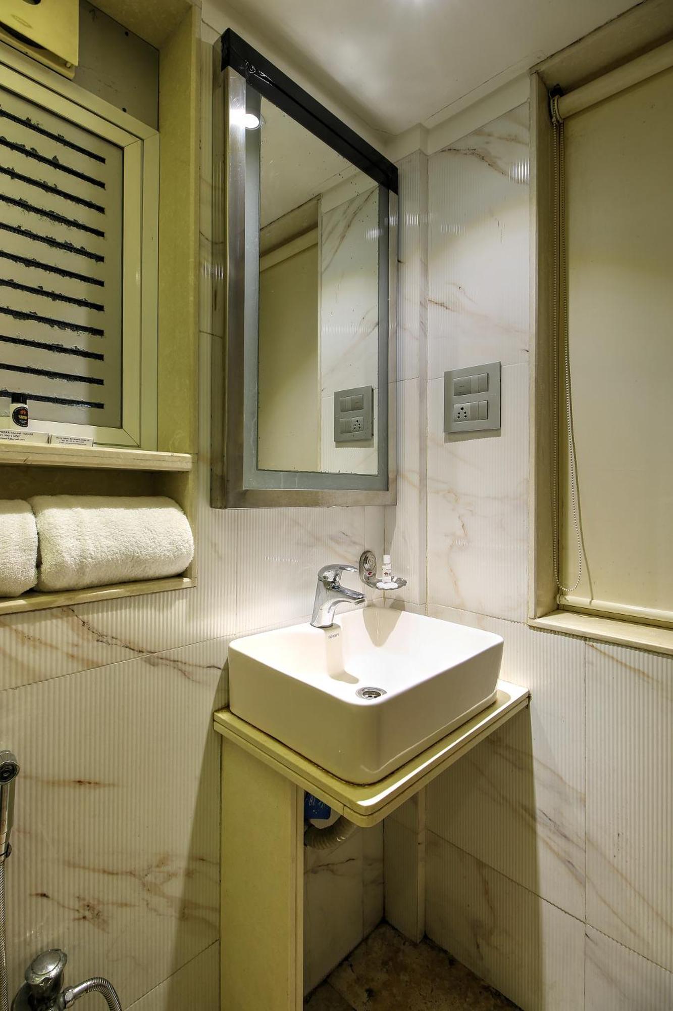 Hotel Mumbai House Juhu, Santacruz West, Mumbai Rom bilde